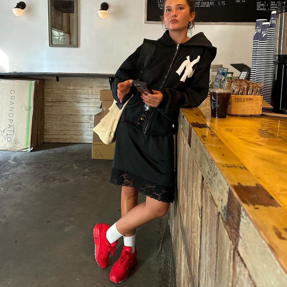  These Are the Sneaker Colors Everyone Will Be Wearing in Spring 2026 