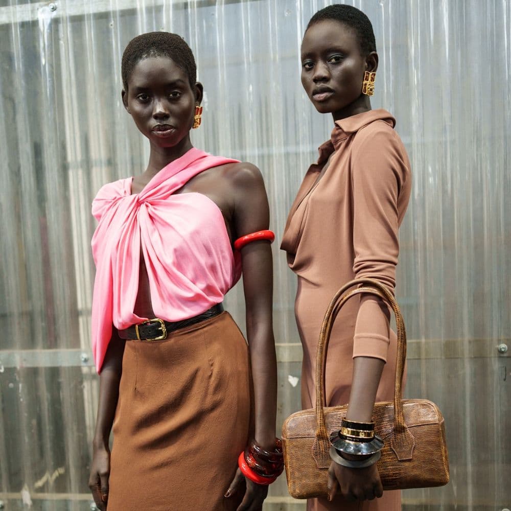  Forget Black Totes—Fashion Insiders Are Wearing These Spring Bag Colour Trends in 2026 